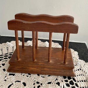 Vintage Wooden Napkin Holder. Cabin Decor. Farmhouse Decor. Retro Kitchen. Vintage Gift. Housewarming Gift.