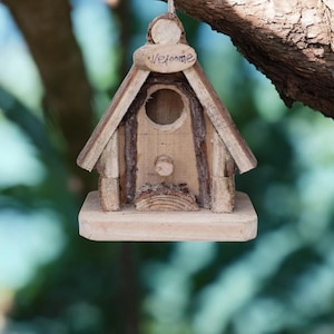 Wooden Bird House Bluebird and Finch Nesting Box, Durable Outdoor Wood Birdhouse for Bird Watching Enthusiasts Gift