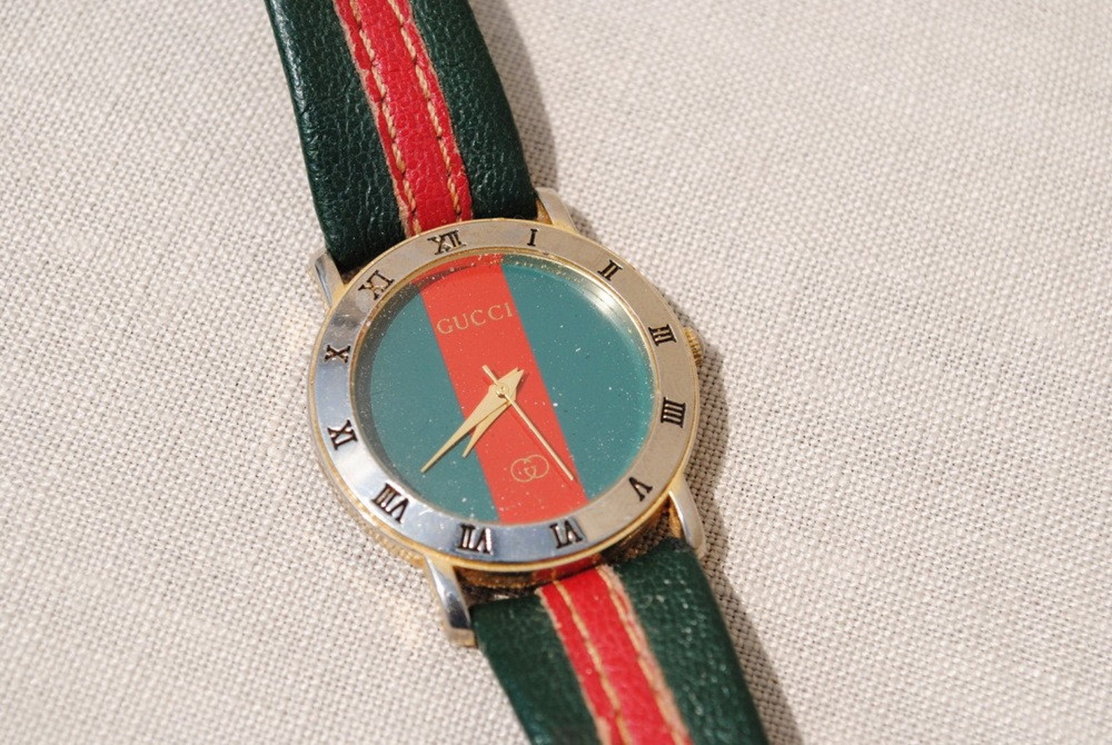 Vintage GUCCI Green and Red Watch | Etsy
