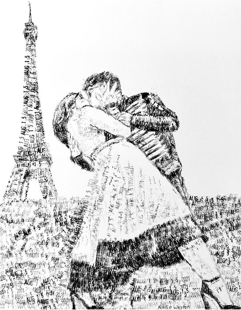 Puede incluir: Un dibujo a tinta en blanco y negro que representa a una pareja abraz&aacute;ndose frente a la Torre Eiffel. Toda la imagen est&aacute; compuesta por texto repetido que dice AUG 1 5 2021. Las figuras aparecen en una pose de baile, con la torre a la izquierda.
