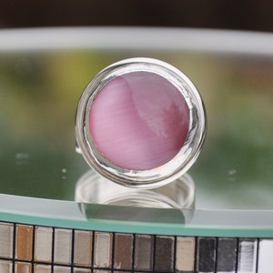 Pink glass cats eye silver ring image 3