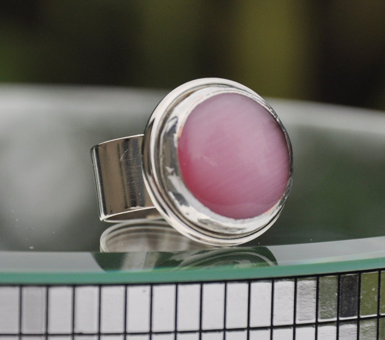 Pink glass cats eye silver ring image 1