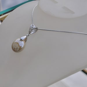 Pearl taupe glass drop necklace image 4