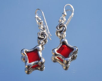 Red glass diamond knot earrings