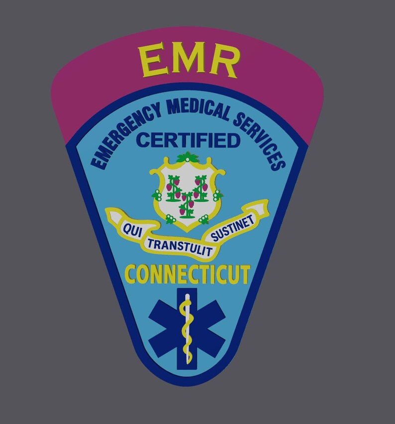 Op de afbeelding: Een blauwe, gele en bordeauxrode EMR (Emergency Medical Services) patch. De patch bevat de tekst "EMR", "Emergency Medical Services", "Certified", "Connecticut" en het staatszegel. Onderaan staat een blauw life star symbool.