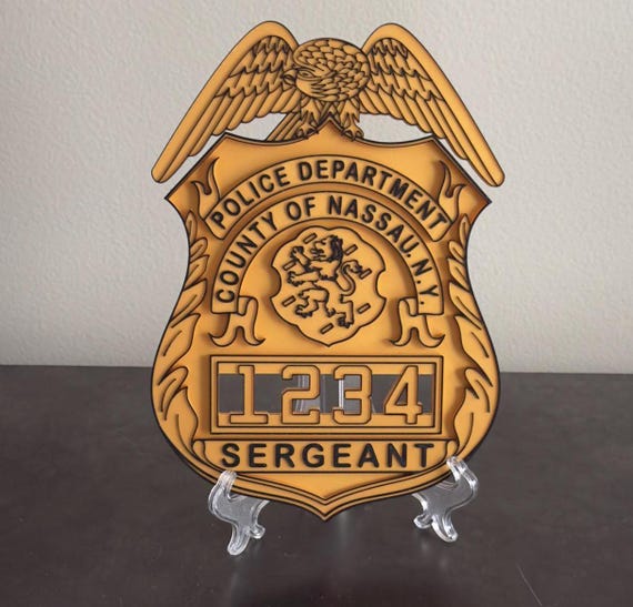 【希少】NYPD /SARGEANT/徽章/帽章 /ホルダー・おまけ付き NYPD Sergeant Shield Recessed Badge Holder W/ Belt Clip & Neck