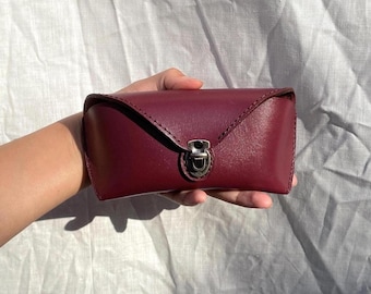 Handmade Leather Reading Glasses Holder with Push Clip, Vintage-style Eyewear Case, Thoughtful Gift for her/him from ULAGOODS