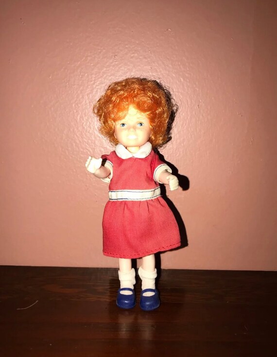 orphan annie doll