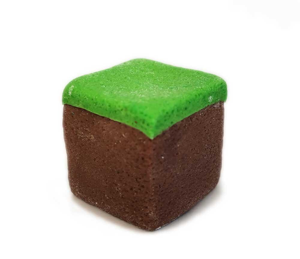Grass Cube Cake Figurine