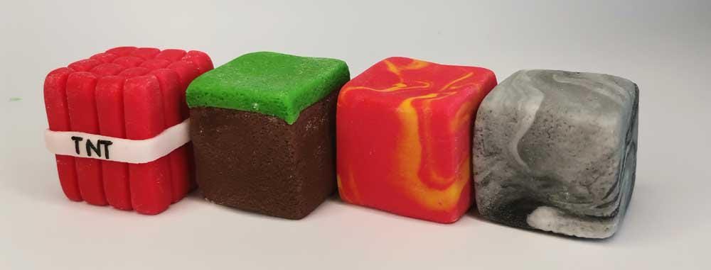 Grass Cube Cake Figurine