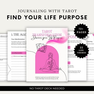 Könnte beinhalten: Ein rosa-schwarzes digitales druckbares Journal mit dem Text "Tarot Transformation Discover Your Life Purpose" und "72+ Seiten" und "22 Life Themes". Das Journal zeigt eine Strichzeichnung einer Person, die meditiert, mit einer Blume, die aus ihrer Brust wächst.
