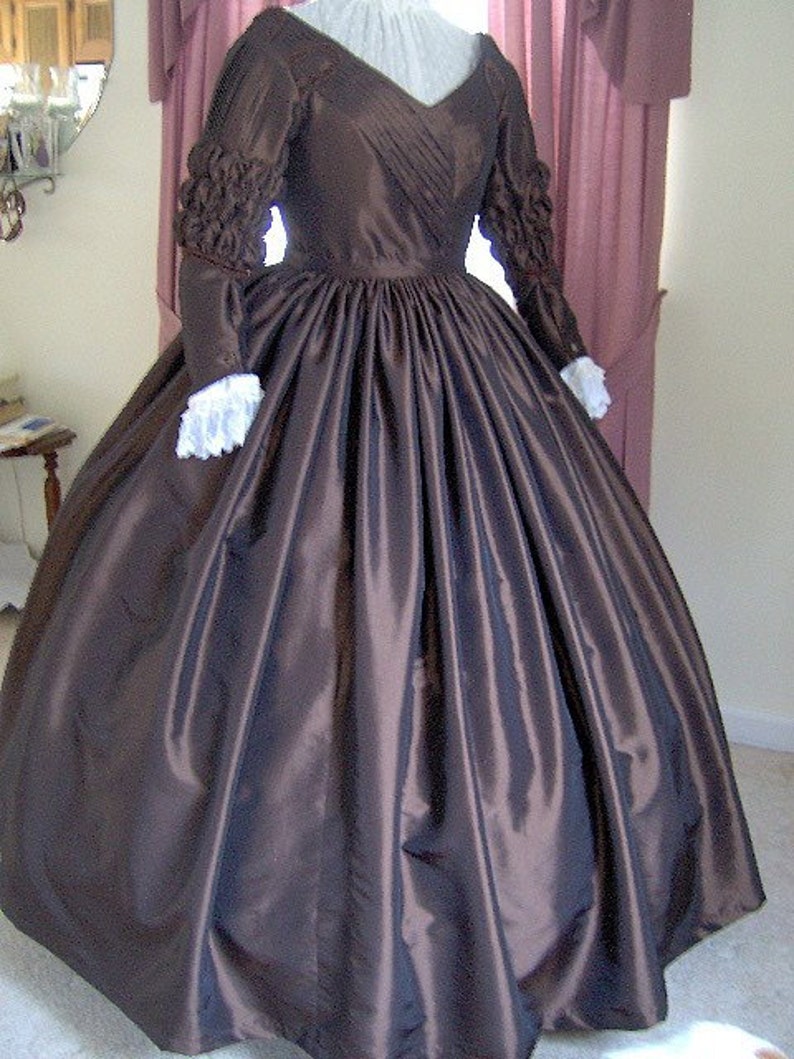 Сделай 1800. Викторианское платье в наши дни. Вечерние платья 1840.
