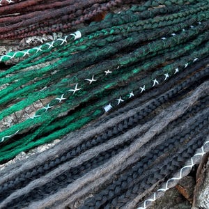 Haarband mit Dreads und Zöpfen, synthetische Dreadlock Zöpfe in Dreads Verlängerungen auf Haarband - handgemachte Haarverlängerungen