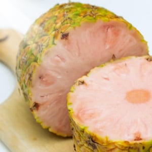 15 Pinkglow Pineapple Seeds | Rare Pink-Flesh Tropical Fruit | Sweet & Juicy | Exotic Garden Planting | US Seller