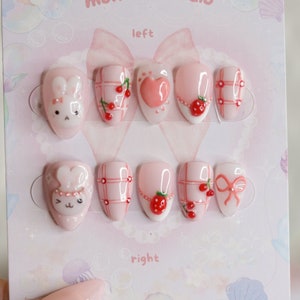 Autocollants à presser mignons personnalisés Strawbunnies and Cream | Cadeaux GRATUITS | Boutons pression Kawaii | Lot de 10 clous | Presse personnalisée sur les ongles