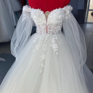 Detachable bridal sleeves Removable sleeves Gloves Sleeves Detachable Sleeves White tulle sleeves Bride Gloves  Tulle Sleeves Bridal