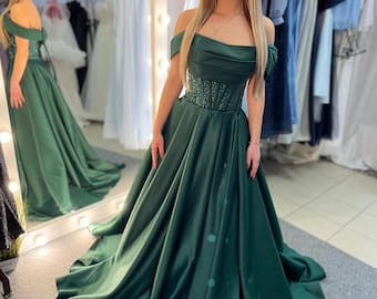 Emerald Green Corset Prom Dress: Thigh Slit Evening Gown