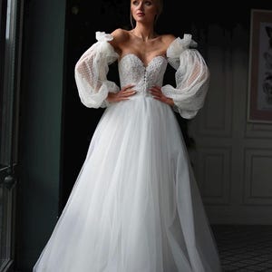 Detachable bridal sleeves Removable sleeves Gloves Sleeves Detachable Sleeves Ivory tulle sleeves Bride Gloves  Tulle Sleeves Bridal
