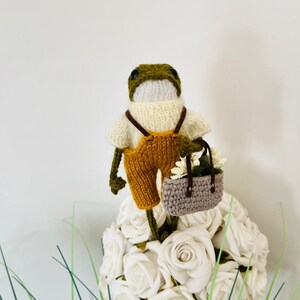 Cute toy frog,Amigurumi Froggie frog,Green frog knitted,Amigurumi frog,Gift for christmas, Handmade Frog