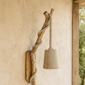 Rustieke houten wandlamp – Boho-boomtaklamp met lampenkap met franje | Handgemaakte boerderijkandelaar | Gezellige etnische wanddecoratie