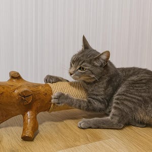 cat wooden scratching post / cat lover gift / gifts for cat / cat scratching post carpet