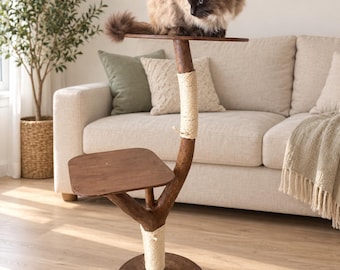 Moderner Katzenbaum aus Holz – Hoher Kratzbaum mit natürlichen Ästen