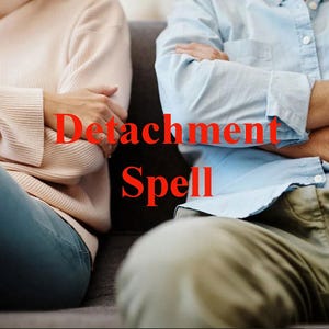 Puede incluir: Una pareja sentada en un sofá con los brazos cruzados, mirándose de lado. El texto "Detachment Spell" está superpuesto a la imagen.