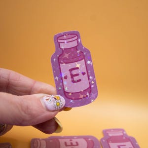 Adesivo di beneficenza ** Adesivo per bottiglia di estrogeni/estrogeni - Adesivi per diritti trans, socialisti, scintillanti, femminili, adesivi per laptop e bottiglie d'acqua