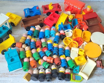 Vintage Fisher Price Little People Wooden Dogs Circus Train Furniture Lot