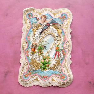 Grande cartão de dia dos namorados com renda em camadas de papel vitoriano antigo de 9"