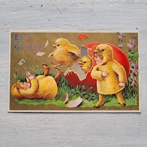 Antike Osterpostkarte Kinder als Küken verkleidet
