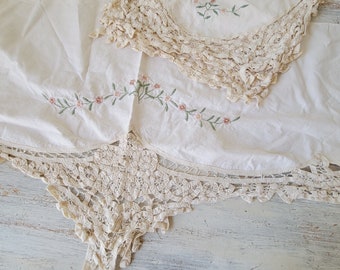 Vintage Embroidered Floral Lace Piano Scarf &  Runner