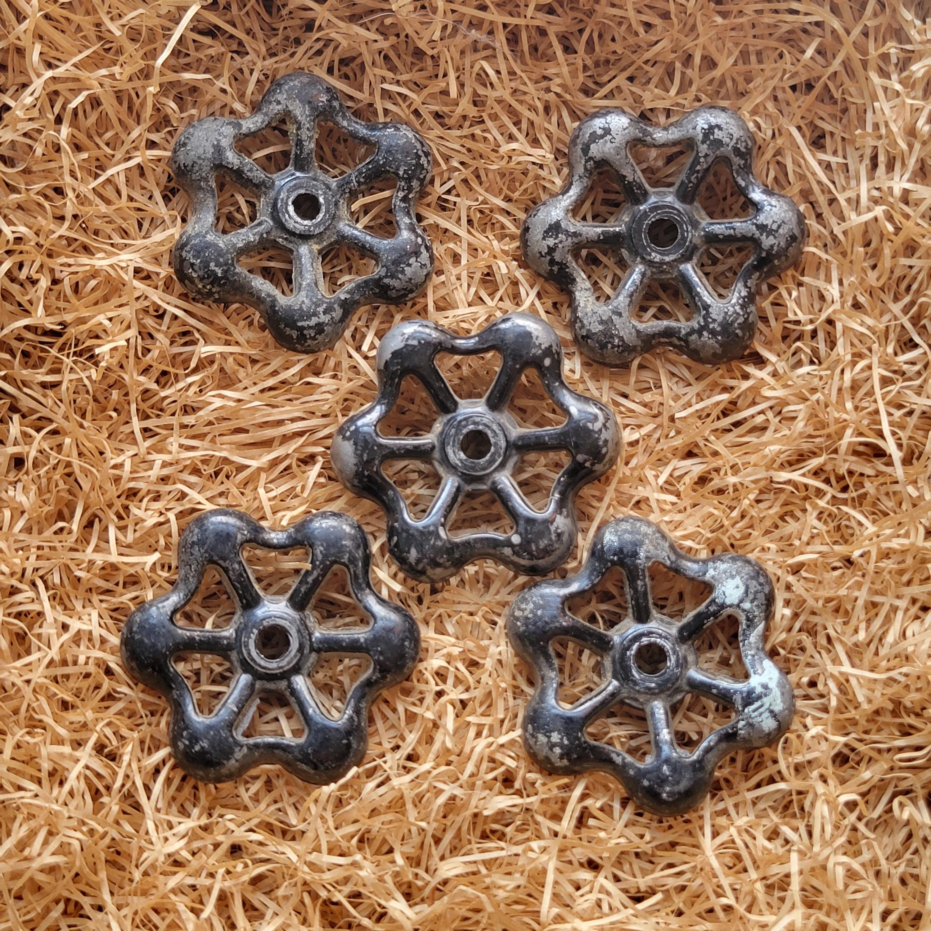 Lot De 5 Gros Boutons En Métal Vieilli - Diamètre 22 Mm - Pied - Réf. 1446 - Occasion
