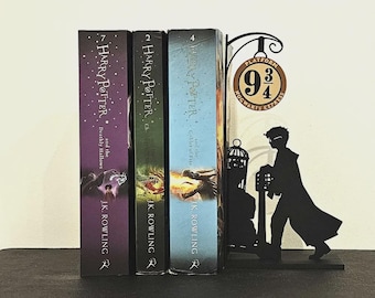 Harry Potter Bookend | Platform 9 3/4 Column | Wizarding Shelf Decor