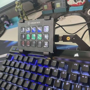 Stream Deck MK2 – Angled Mount for Corsair K70 RGB Pro — Secure Desk Bracket