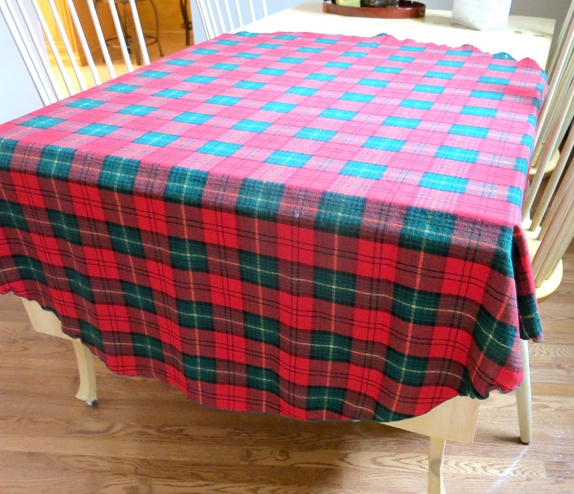 Christmas Plaid Round Tablecloth Tartan Wool Blend Vintage Etsy Christmas Plaid Round Tablecloth Tartan Wool Blend Vintage Etsy
