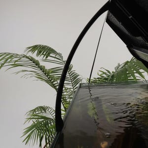 Fluval Flex 32.5 Aquarium Lid Prop (Set of 2) – Hands-Free Maintenance Tool