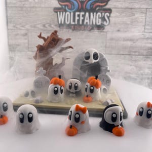 Mini Ghost Graveyard Playset | Halloween Decor