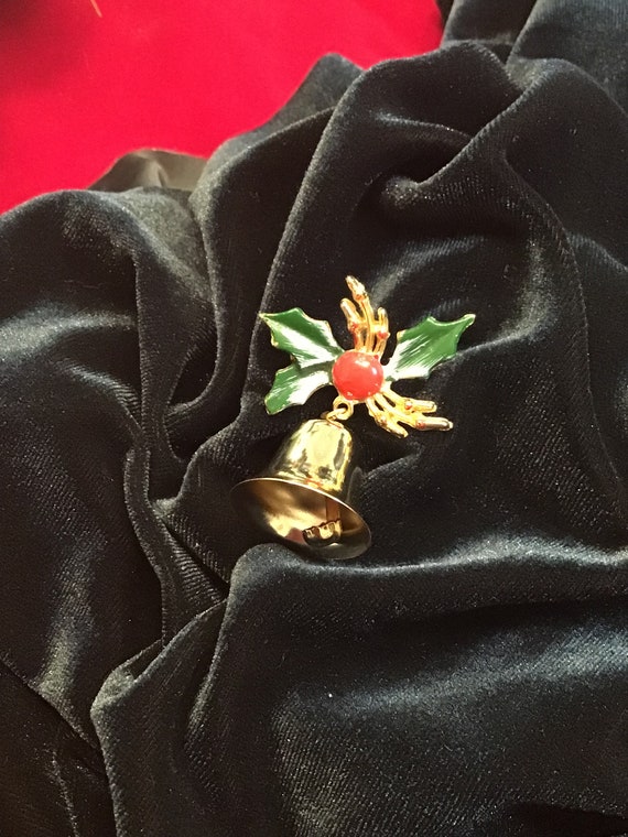 Vintage Christmas Jingle Bell Pin | Gold Enamel B… - image 6