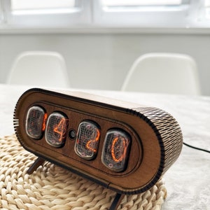 Nixie tube clock include IN-12 tubes and case old school combined with handmade retro Bestseller Nixie Tube clock, Nixie uhr,Small clock.
