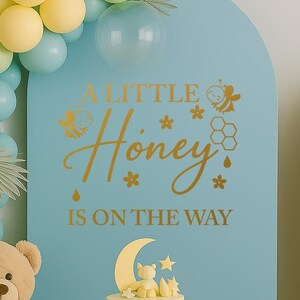 Baby Shower Sign Decal – A Little Honey Is on the Way, Custom Sticker for Backdrops, Balloon Arches Party Decoration Vinyl Bee Theme eig6624