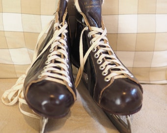 Vintage Bauer leather hockey skates - Stunning!