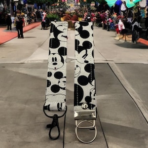Lanyard Keychain, Wristlet, Disney’s Mickey Mouse Keychain