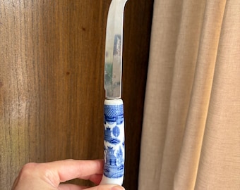Cuchillo para queso Blue Willow / Mango de porcelana vintage, hoja de acero inoxidable
