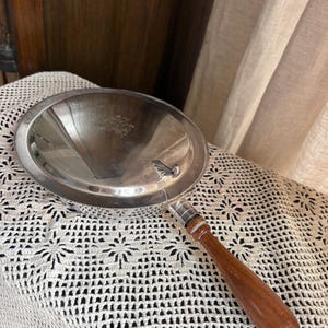 Mayordomo silencioso vintage de plata Gorham – Recolector de migas con escudo de león grifo grabado