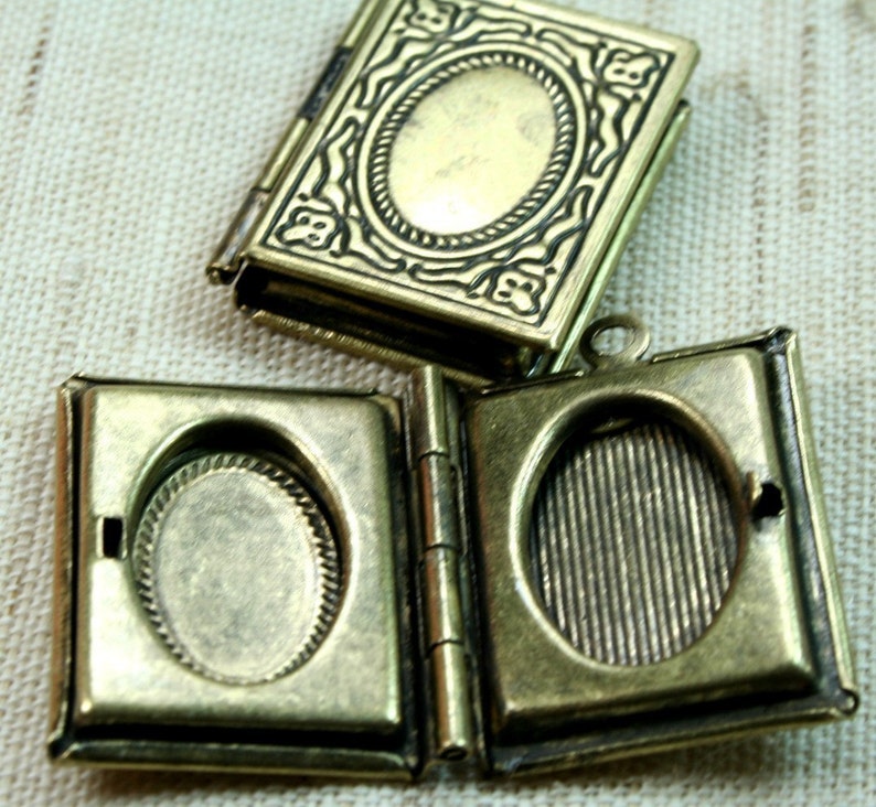 Antique Brass Book Pendentifs Pendentifs Charms LKBK-104AB 2pcs image 2