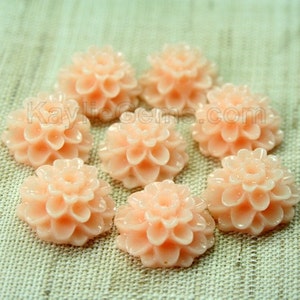 Dahlia Chrysanthemum Flower Cabochon Cabs 14mm - Peach - 8pcs