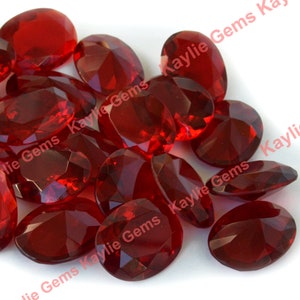 Gioiello in vetro rosso vino rosso intenso, 25 x 18 mm, pietra ovale sfaccettata, taglio a diamante, appuntito, retro senza lamina