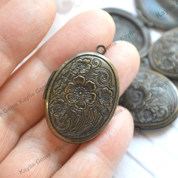 Lockets Oval Antique Brass Cherry Blossom Flower Victorian Style   -  LKOS-L1AB