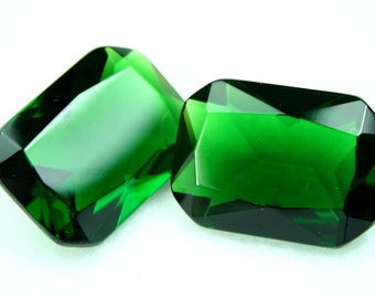 Glass Jewel Octagon 18x25mm Faceted Diamond Cut Pointed Back Unfoiled -Chrome Diopside BG132 - 1 pc